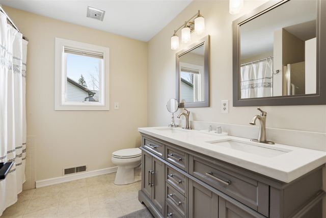7201 Holiday Drive, Canadian Lakes, MI 49346