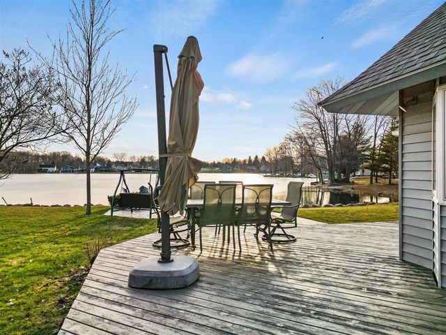 7201 Holiday Drive, Canadian Lakes, MI 49346