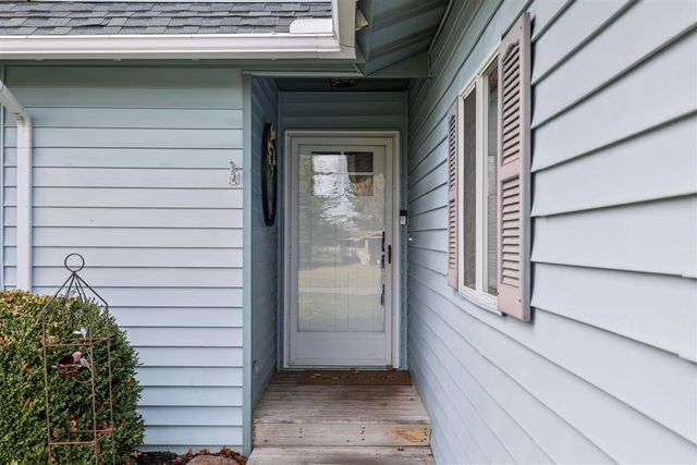 7201 Holiday Drive, Canadian Lakes, MI 49346