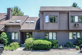 23 Twin Oaks 23, New Milford, CT 06776