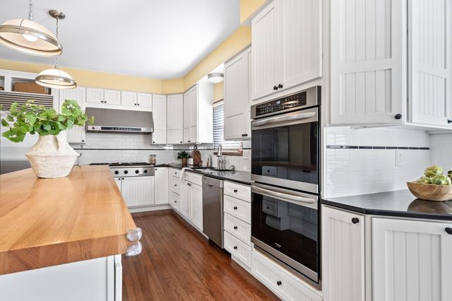 1497 Harrison Pond Drive, New Albany, OH 43054