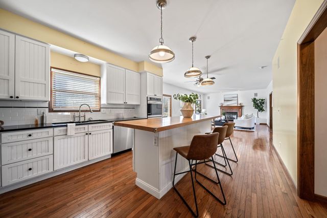 1497 Harrison Pond Drive, New Albany, OH 43054