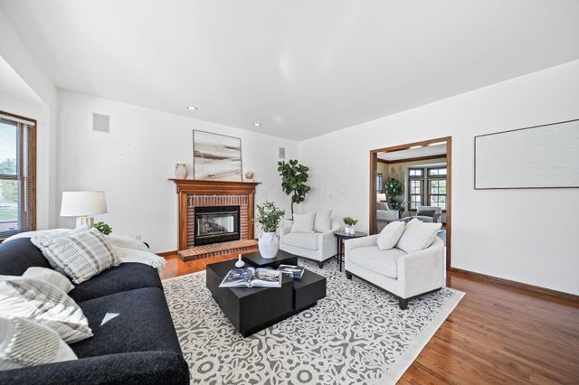 1497 Harrison Pond Drive, New Albany, OH 43054