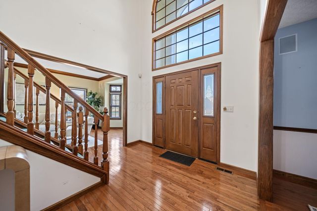 1497 Harrison Pond Drive, New Albany, OH 43054