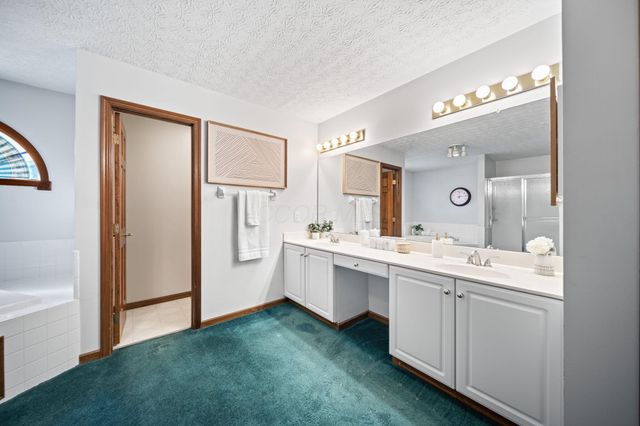 1497 Harrison Pond Drive, New Albany, OH 43054