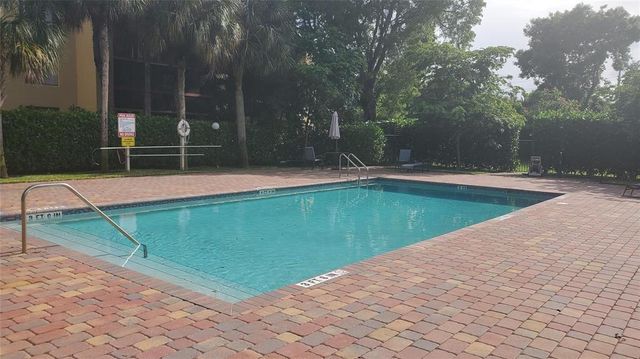 721 SE 1ST Way C13, Deerfield Beach, FL 33441