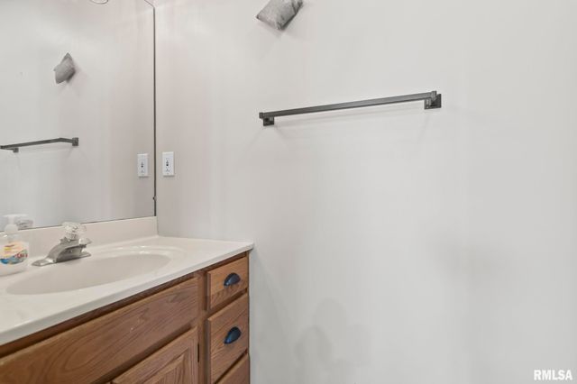 4521 BARRINGTON Drive, Springfield, IL 62711