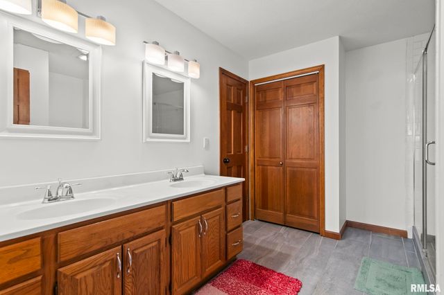 4521 BARRINGTON Drive, Springfield, IL 62711