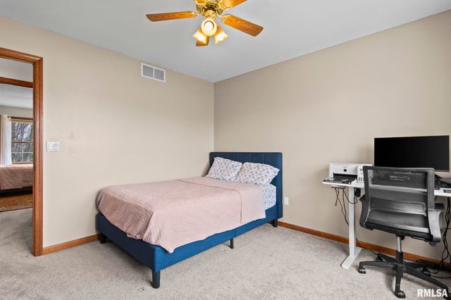 4521 BARRINGTON Drive, Springfield, IL 62711