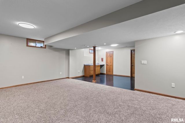 4521 BARRINGTON Drive, Springfield, IL 62711