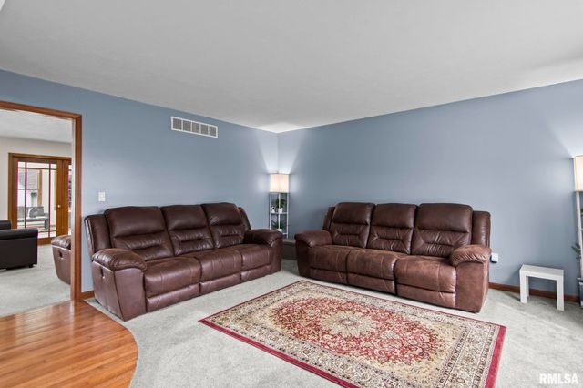 4521 BARRINGTON Drive, Springfield, IL 62711