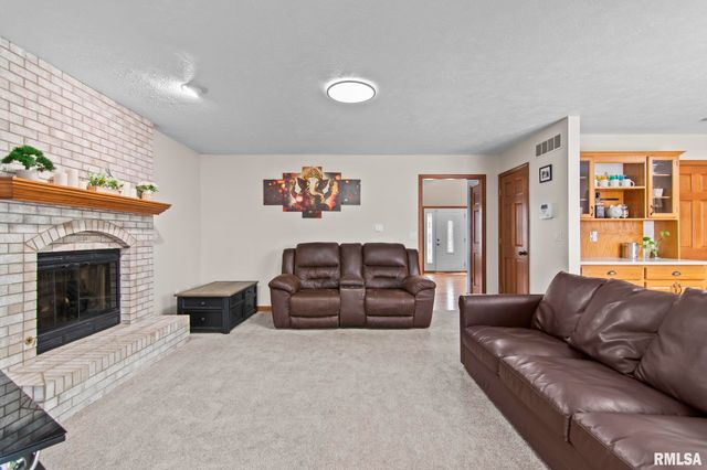 4521 BARRINGTON Drive, Springfield, IL 62711