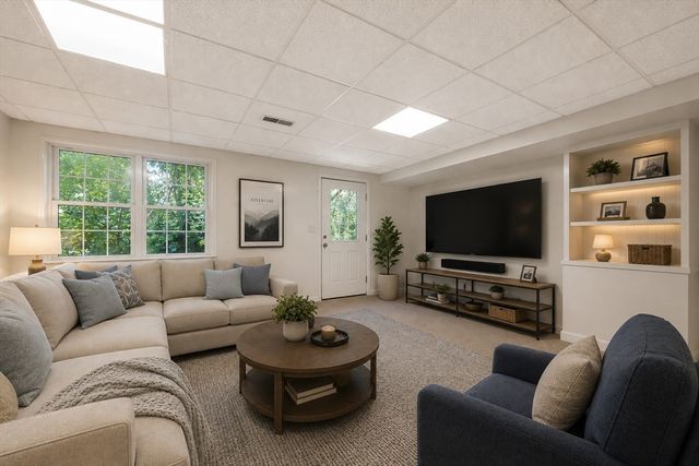 30 Turtle Brook Rd 1, Canton, MA 02021