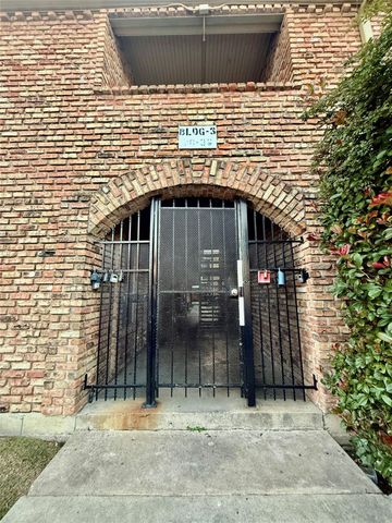 6401 Skyline Drive 36, Houston, TX 77057