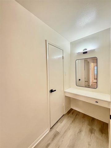 6401 Skyline Drive 36, Houston, TX 77057