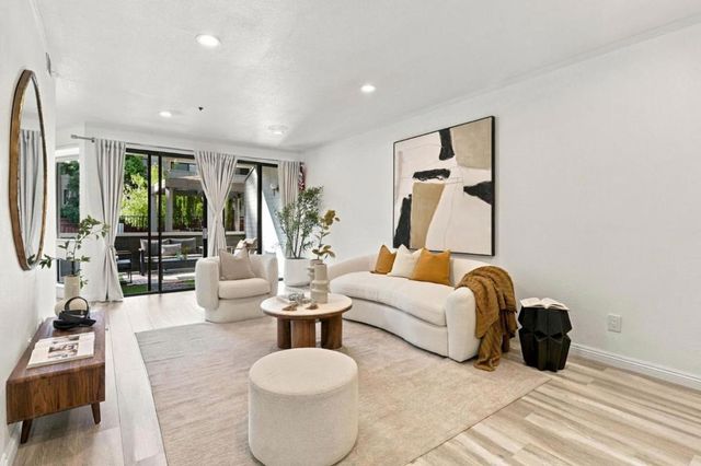 22330 Homestead Road 118, Cupertino, CA 95014