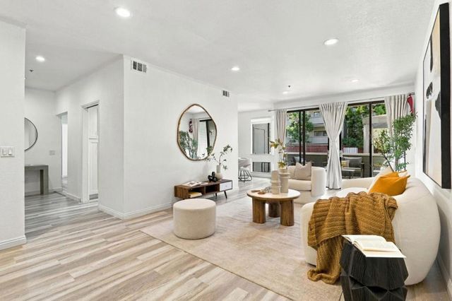 22330 Homestead Road 118, Cupertino, CA 95014