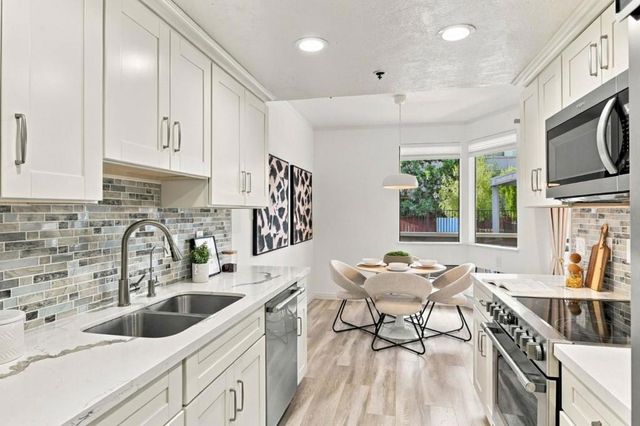 22330 Homestead Road 118, Cupertino, CA 95014