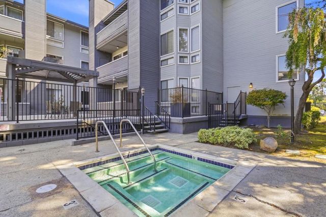 22330 Homestead Road 118, Cupertino, CA 95014