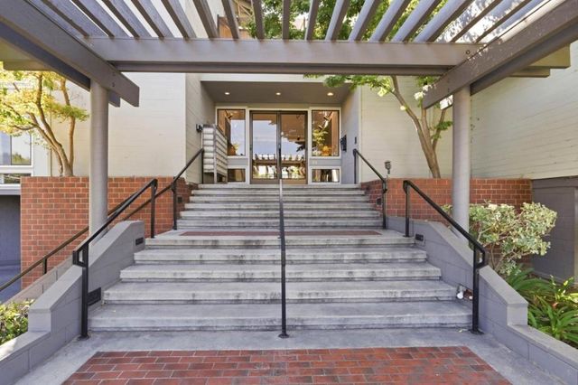 22330 Homestead Road 118, Cupertino, CA 95014