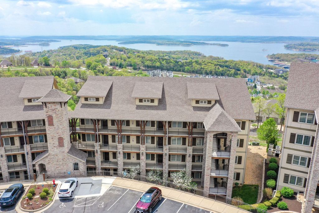 53 Royal Vista Drive Unit 206, Branson, MO 65616