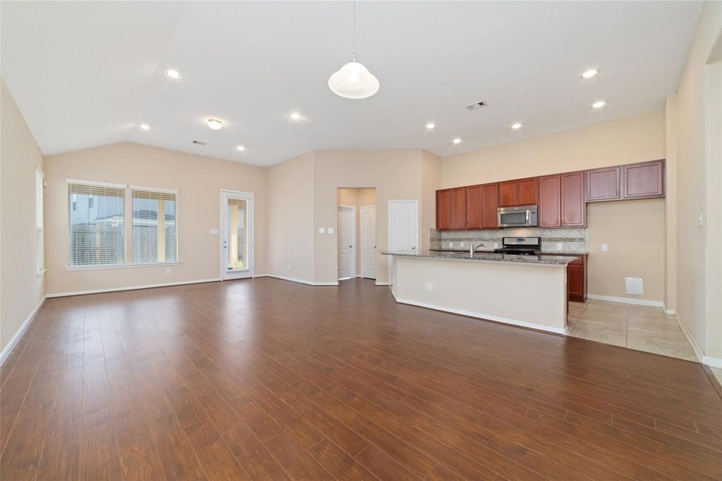 6530 Bayliss Valley Lane, Katy, TX 77449