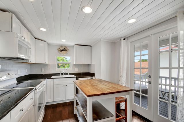 412 El Prado 2, West Palm Beach, FL 33405