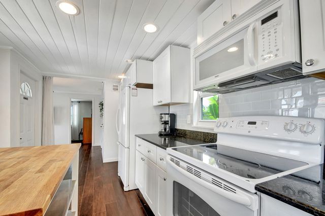 412 El Prado 2, West Palm Beach, FL 33405