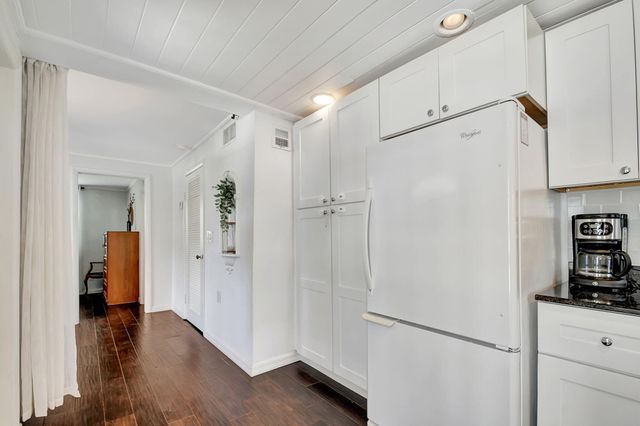 412 El Prado 2, West Palm Beach, FL 33405