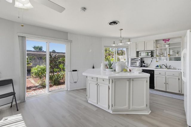 6060 Cowels Mountain Boulevard, La Mesa, CA 91942