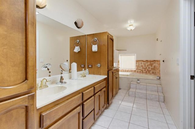 6060 Cowels Mountain Boulevard, La Mesa, CA 91942
