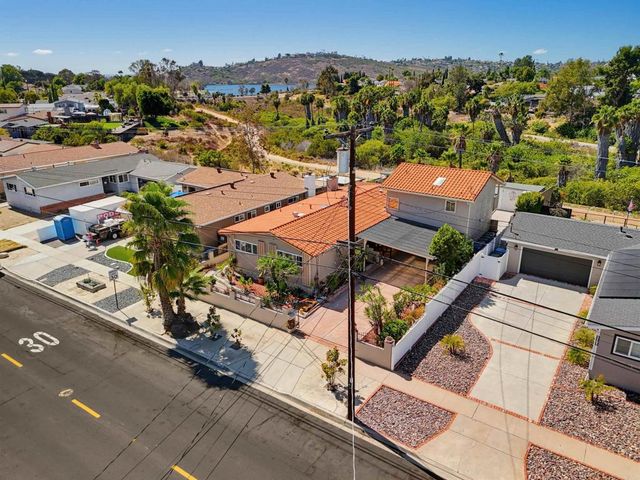6060 Cowels Mountain Boulevard, La Mesa, CA 91942
