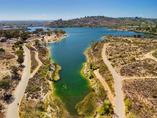 6060 Cowels Mountain Boulevard, La Mesa, CA 91942