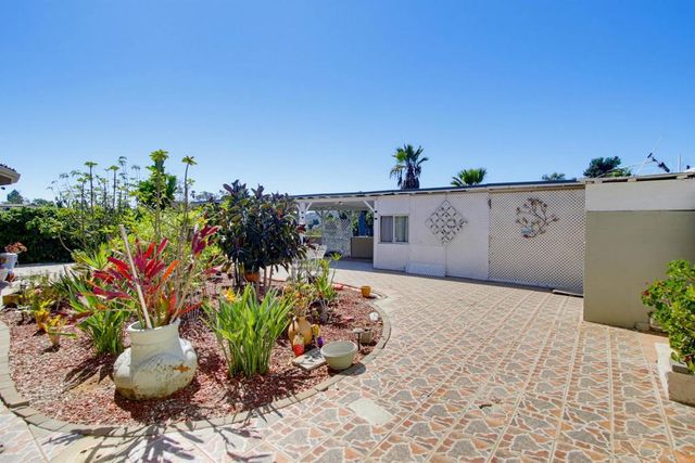 6060 Cowels Mountain Boulevard, La Mesa, CA 91942