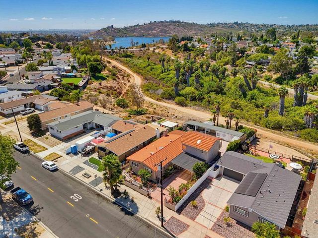 6060 Cowels Mountain Boulevard, La Mesa, CA 91942