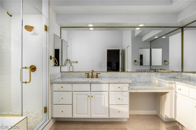 2021 Waterbury Lane, Las Vegas, NV 89134