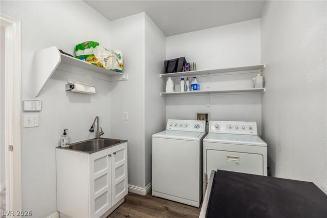 2021 Waterbury Lane, Las Vegas, NV 89134