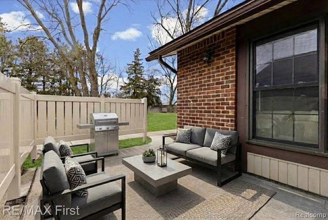 40548 Newport Drive, Plymouth, MI 48170