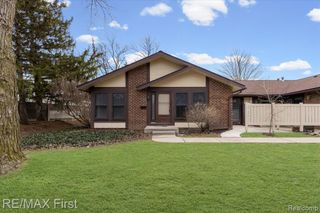 40548 Newport Drive, Plymouth, MI 48170