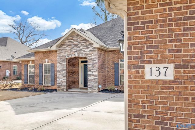 137 Chesnut Heath Court, Madison, AL 35756