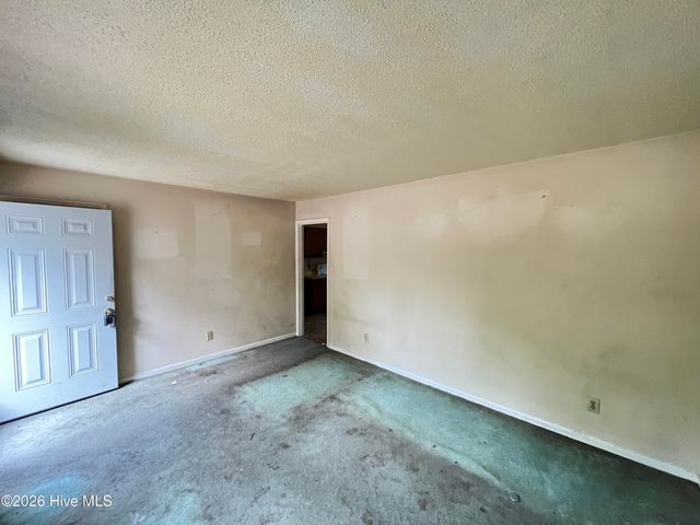 121 Forest Place, Aberdeen, NC 28315