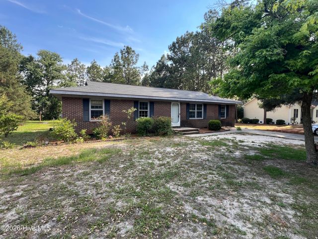 121 Forest Place, Aberdeen, NC 28315