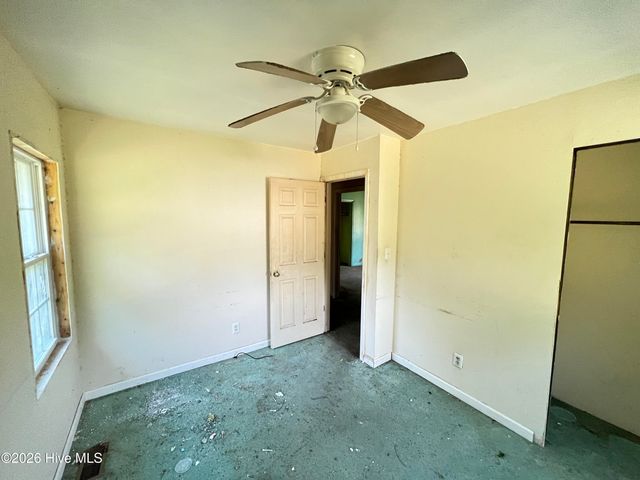 121 Forest Place, Aberdeen, NC 28315