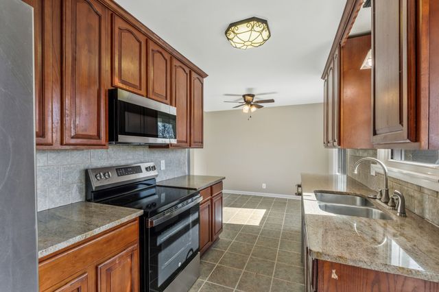 310 Santa Rosa Dr, Old Hickory, TN 37138