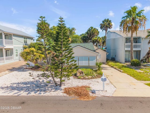 308 Due East Street, New Smyrna Beach, FL 32169