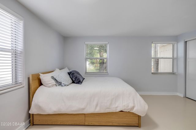 308 Due East Street, New Smyrna Beach, FL 32169