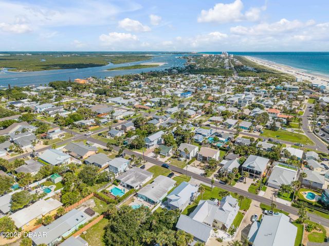 308 Due East Street, New Smyrna Beach, FL 32169