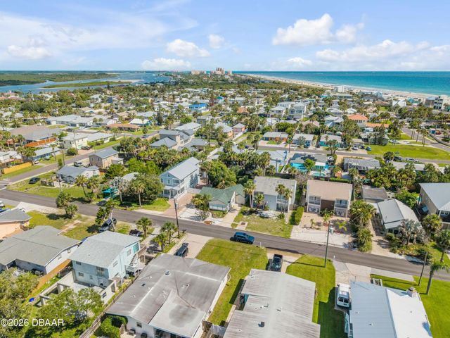 308 Due East Street, New Smyrna Beach, FL 32169