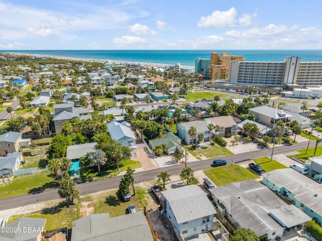 308 Due East Street, New Smyrna Beach, FL 32169