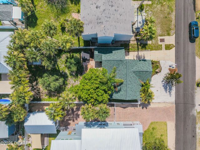 308 Due East Street, New Smyrna Beach, FL 32169